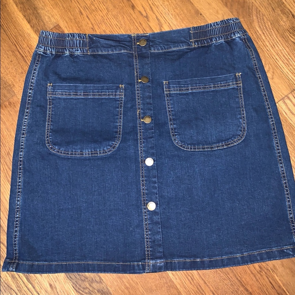 Denim skirt